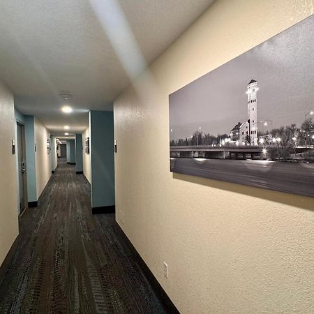 Baymont By Wyndham Great Falls City Center Екстериор снимка