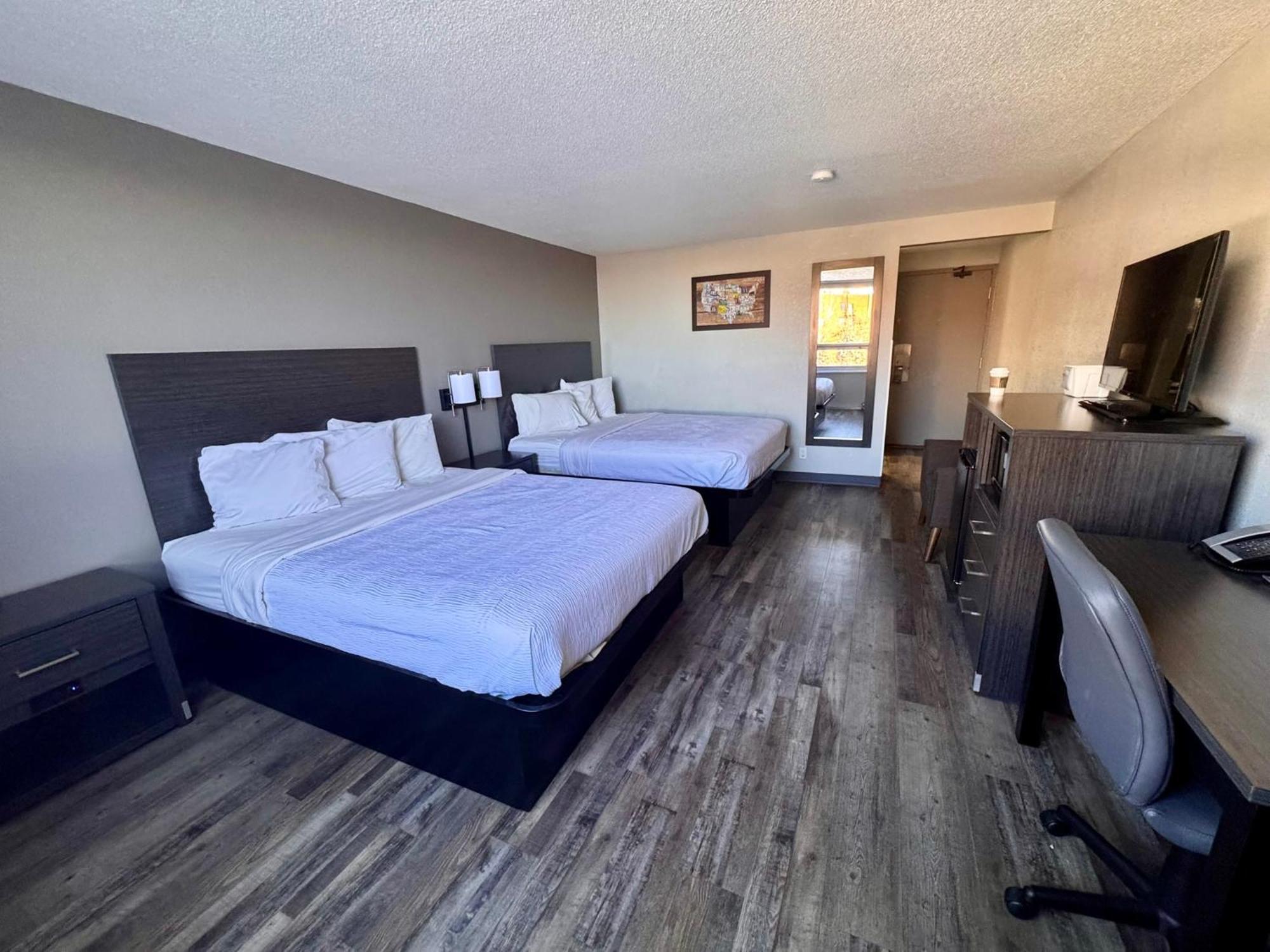 Baymont By Wyndham Great Falls City Center Екстериор снимка
