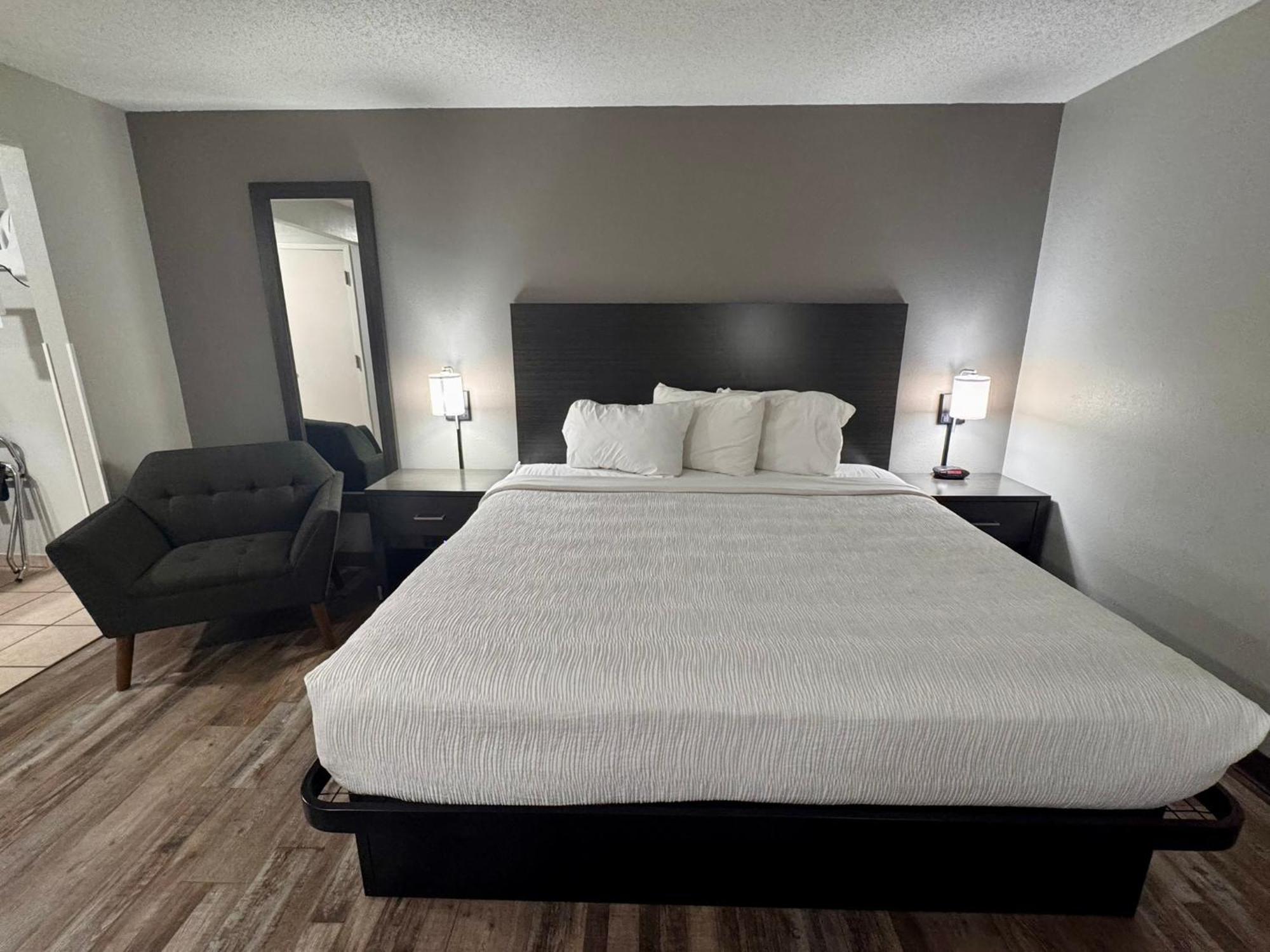 Baymont By Wyndham Great Falls City Center Екстериор снимка