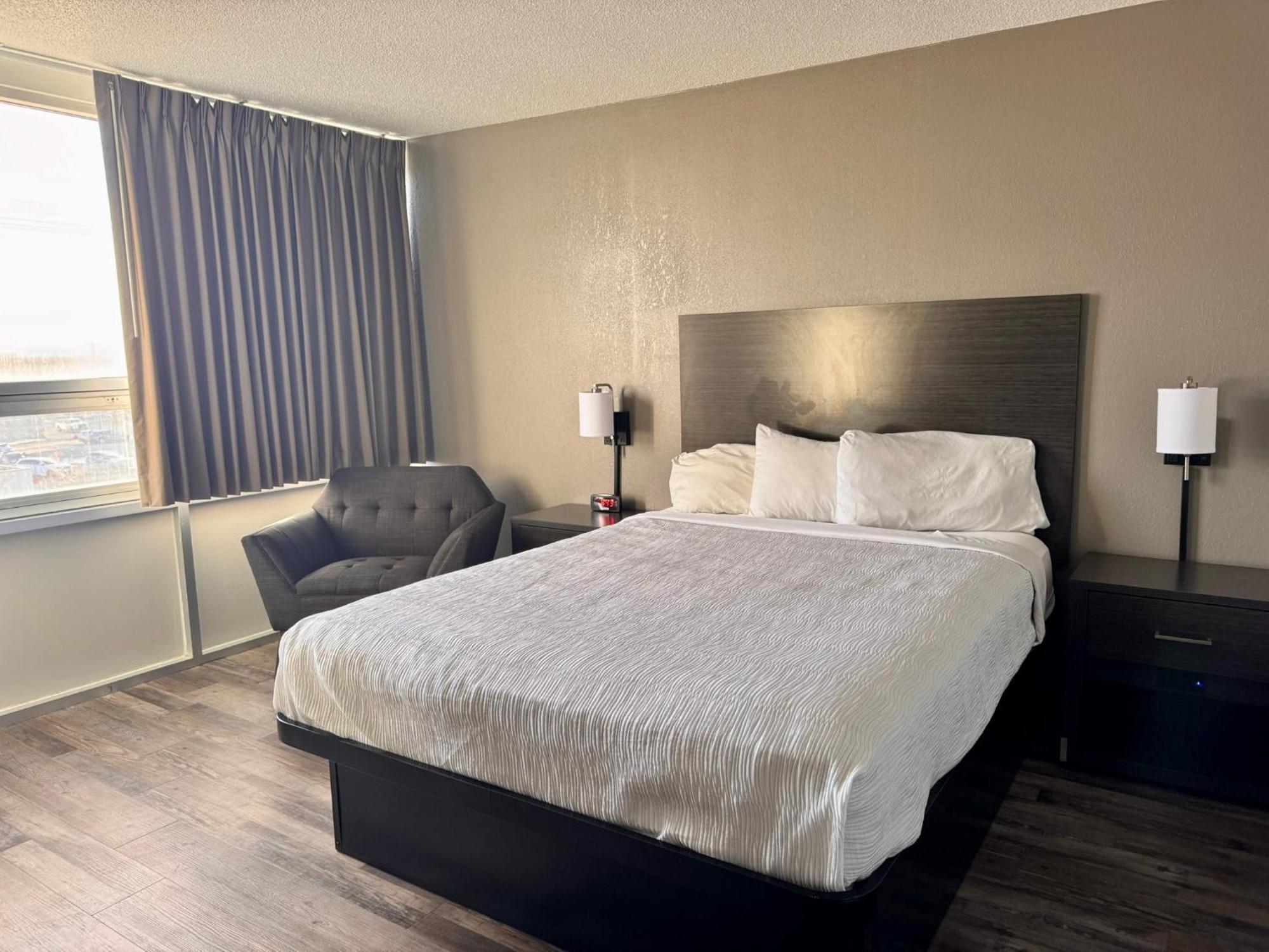 Baymont By Wyndham Great Falls City Center Екстериор снимка