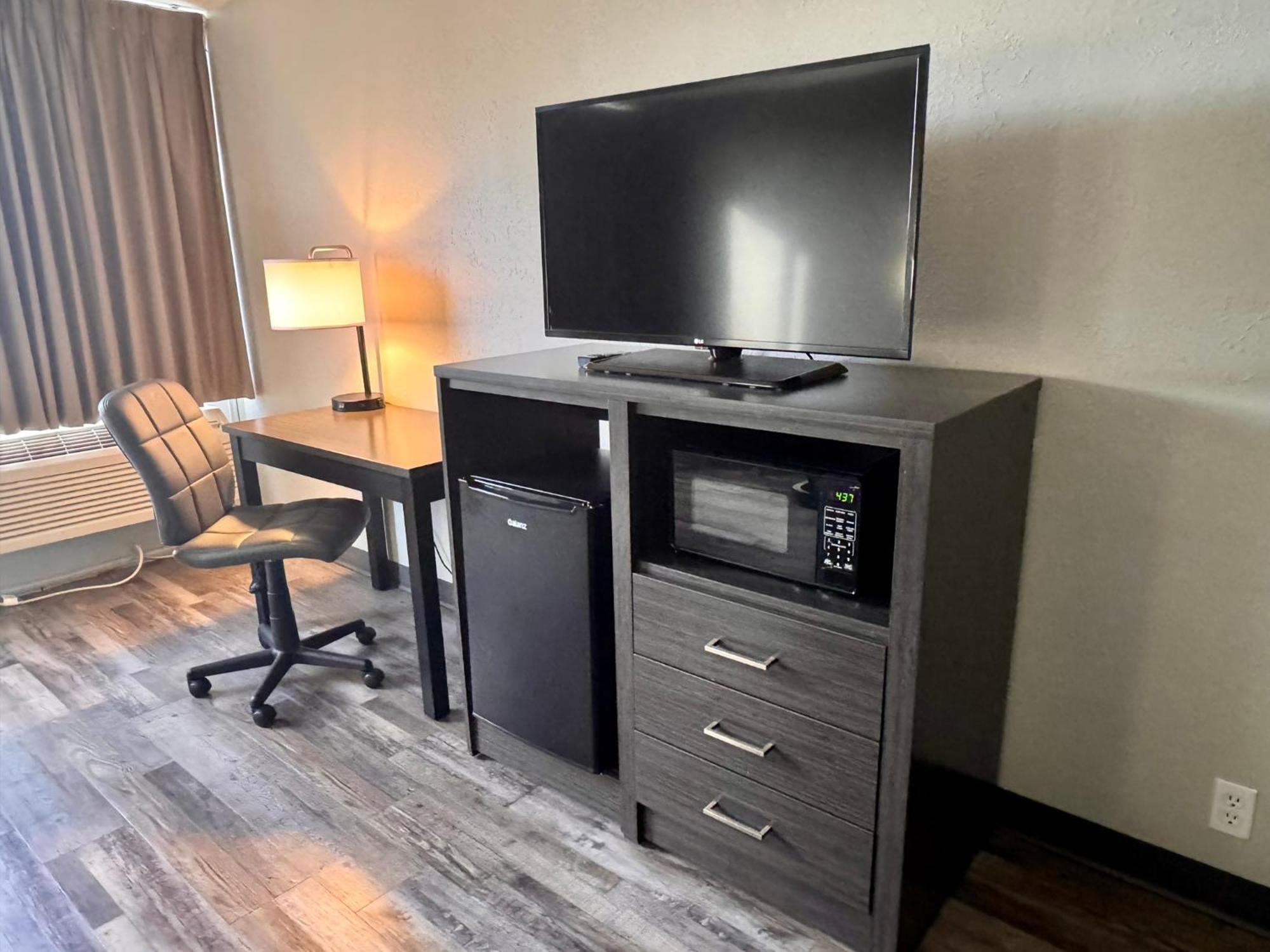 Baymont By Wyndham Great Falls City Center Екстериор снимка