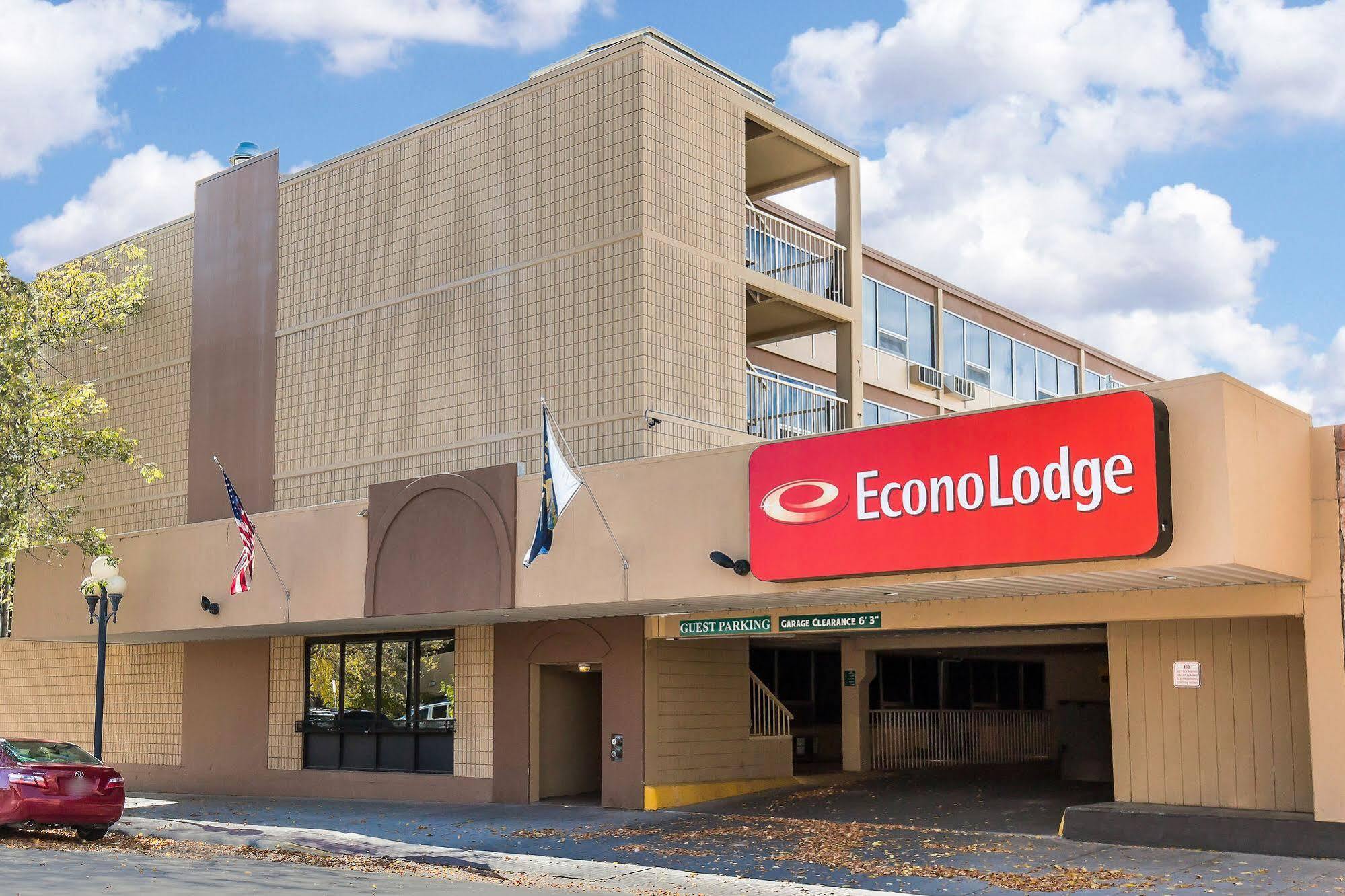 Baymont By Wyndham Great Falls City Center Екстериор снимка